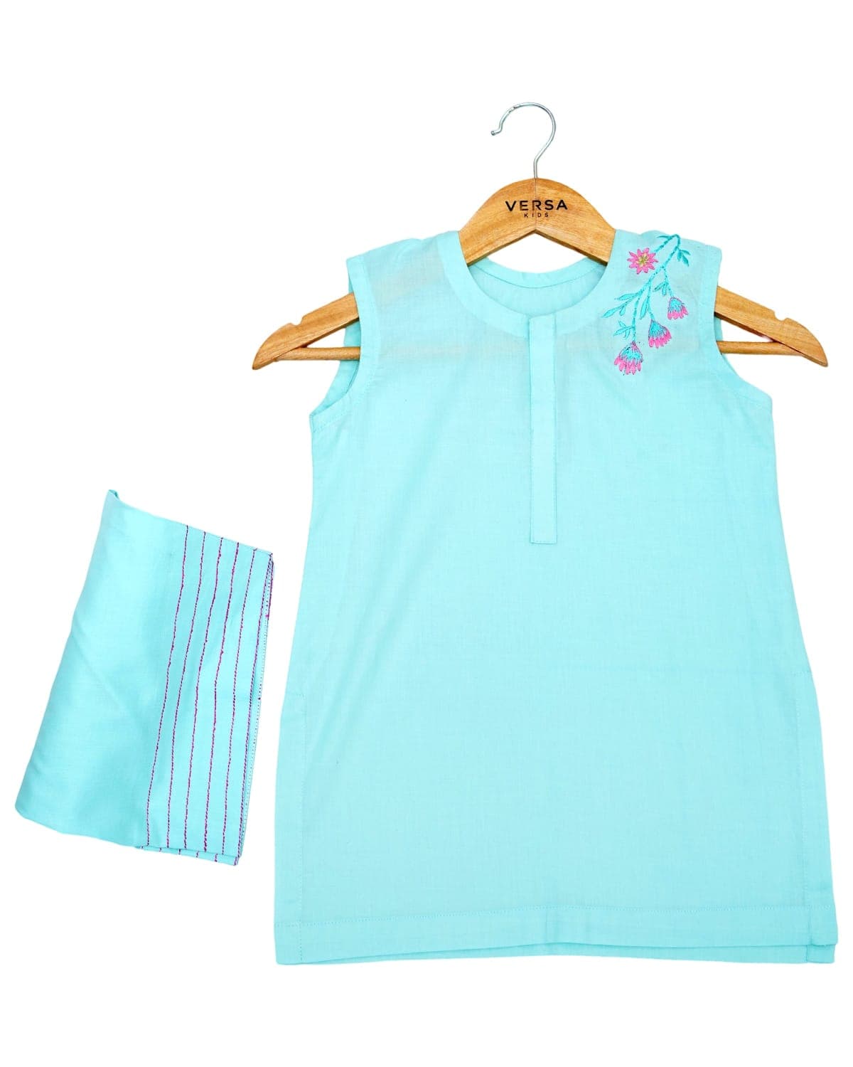 Aasman Embroidered Kurti Set, laid flat